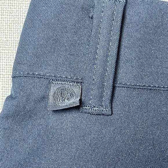Lululemon Relaxed-Tapered Smooth Twill Trouser 34x28 True Navy Men's LM5AN1S - Picture 12 of 16